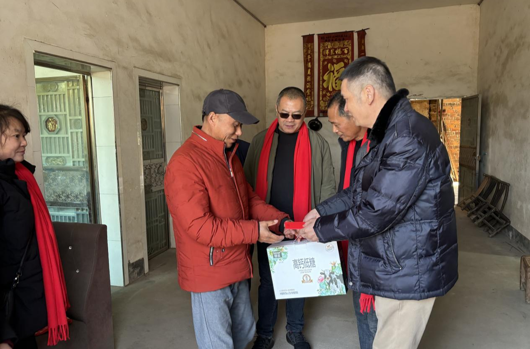 阳坪村寓外乡友新春慰问困难群体，共筑温馨佳节