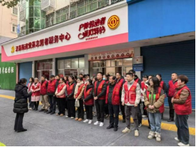 汉昌街道：“志愿红”点亮“新春红”