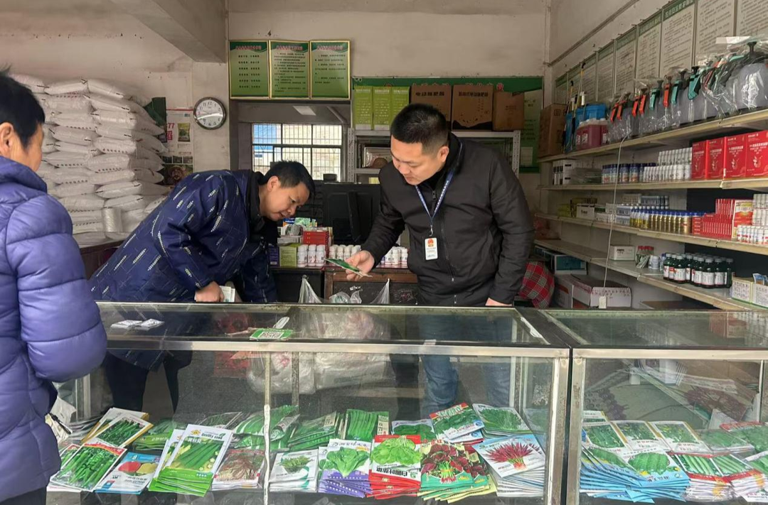 从田间到餐桌全链条守护！安定镇开展禁种铲毒专项行动