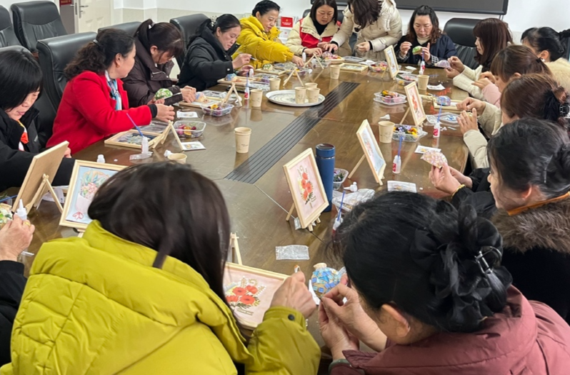 汉昌街道：丽人佳节炫风采，巧手匠心绘新篇