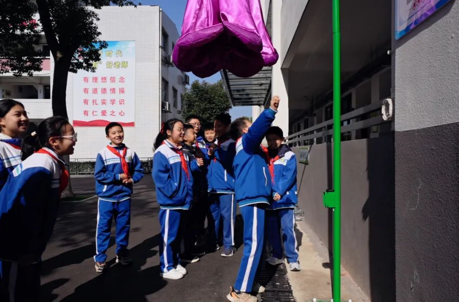 喊一声就绽放，这也太快乐了！
