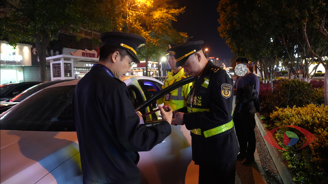 重拳出击！我县查处33辆非法网约车