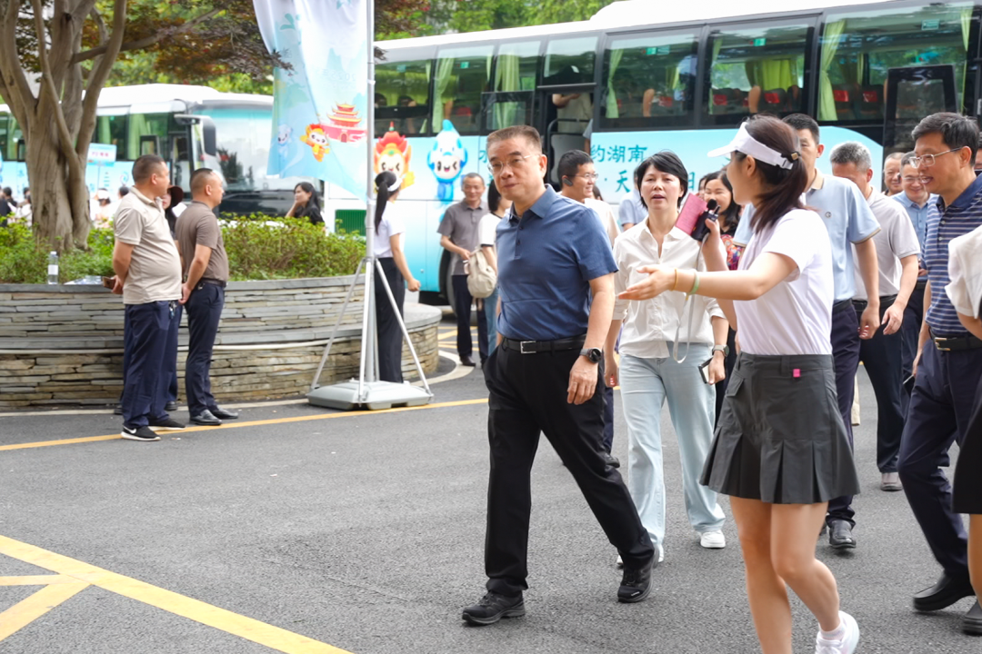 李勇到我县督导省旅发大会观摩项目建设工作