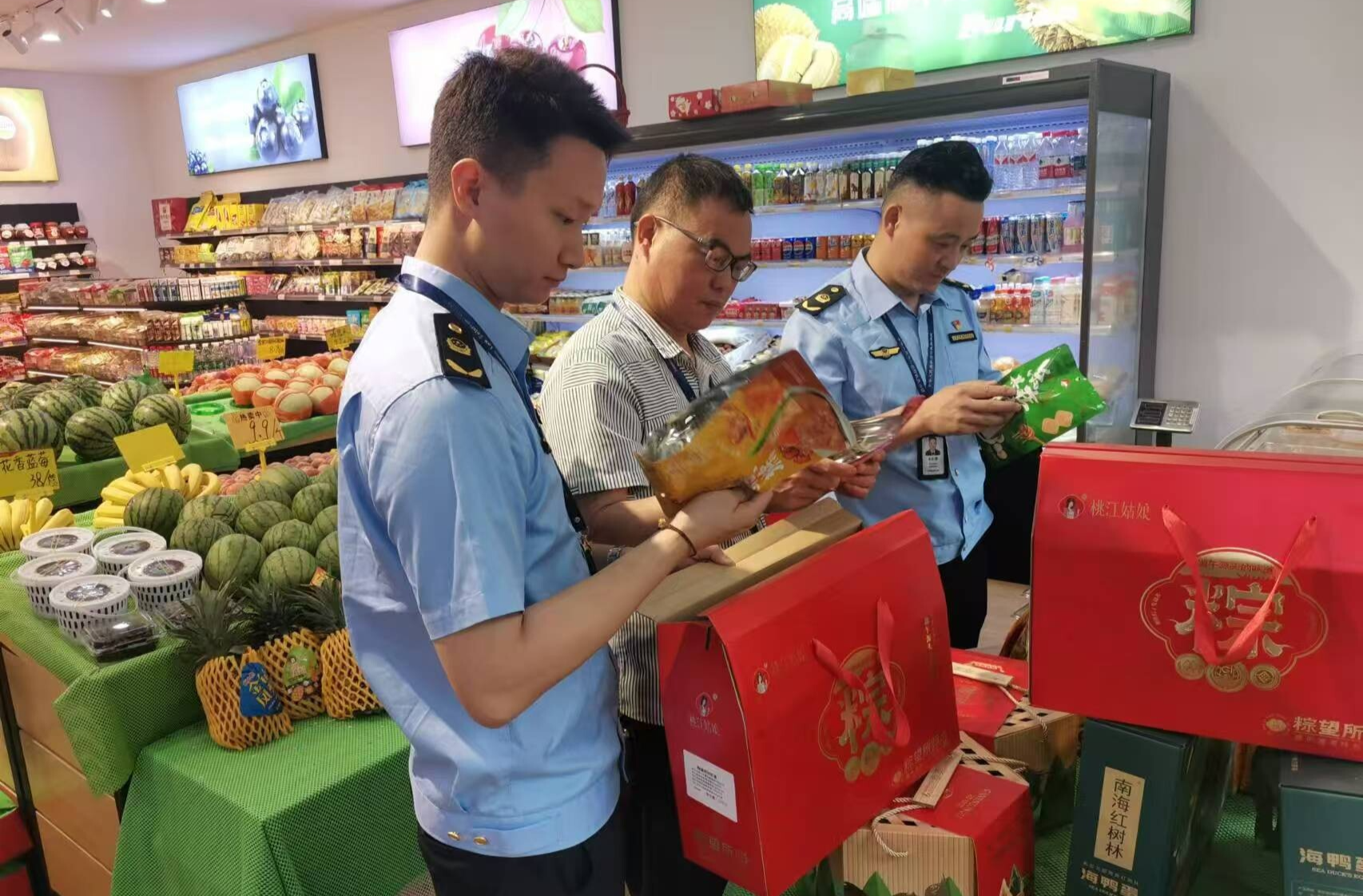 守护“舌尖上的安全”，余坪镇开展端午节前食品安全专项检查