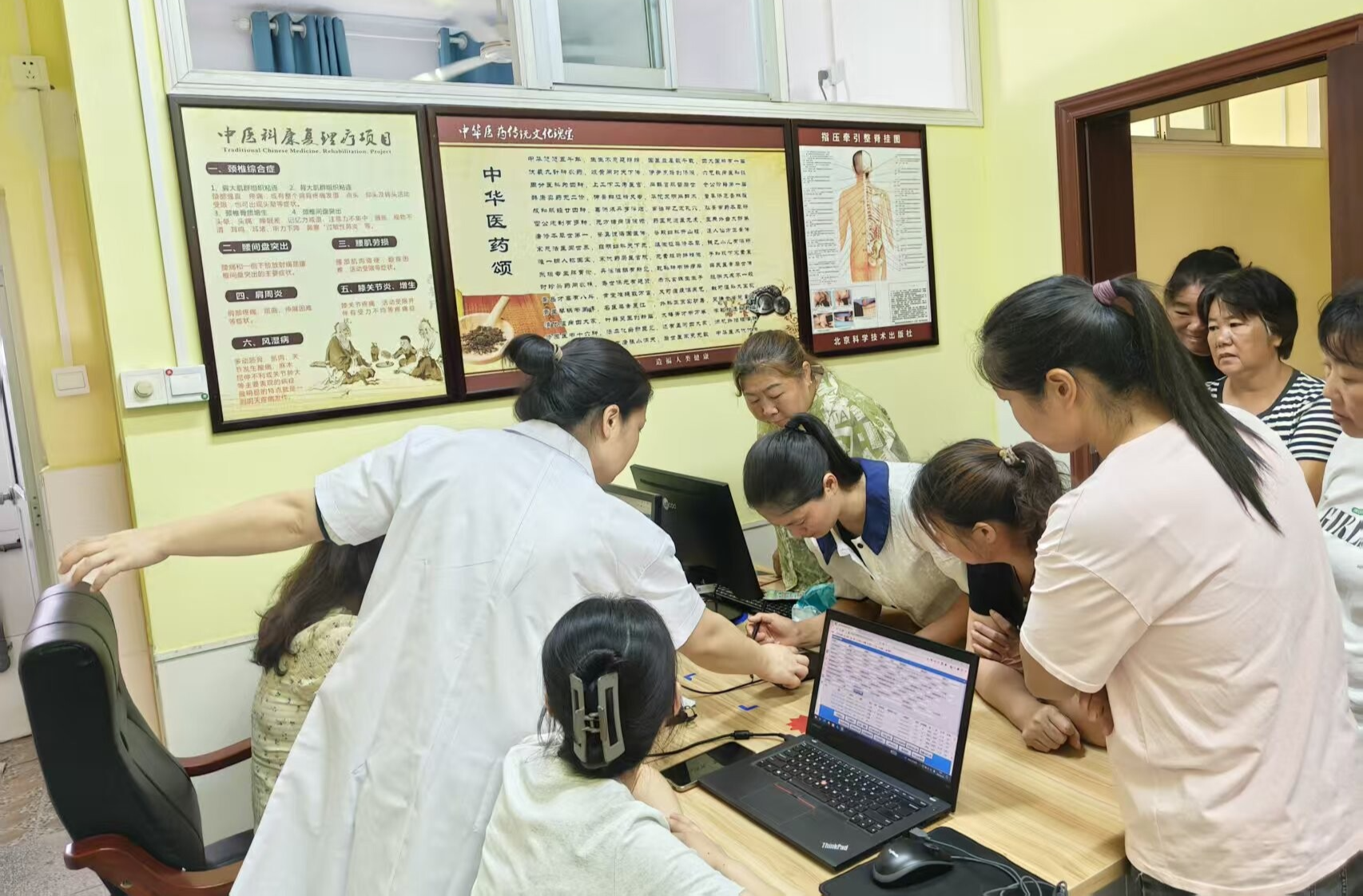 “两癌”筛查走进三墩乡 共同守护“她”健康
