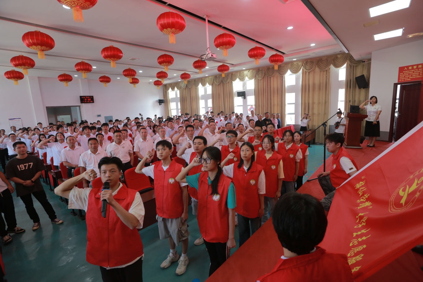 “全国文明村镇”是怎么炼成的？梅仙镇以“干群同行”凝聚共创伟力