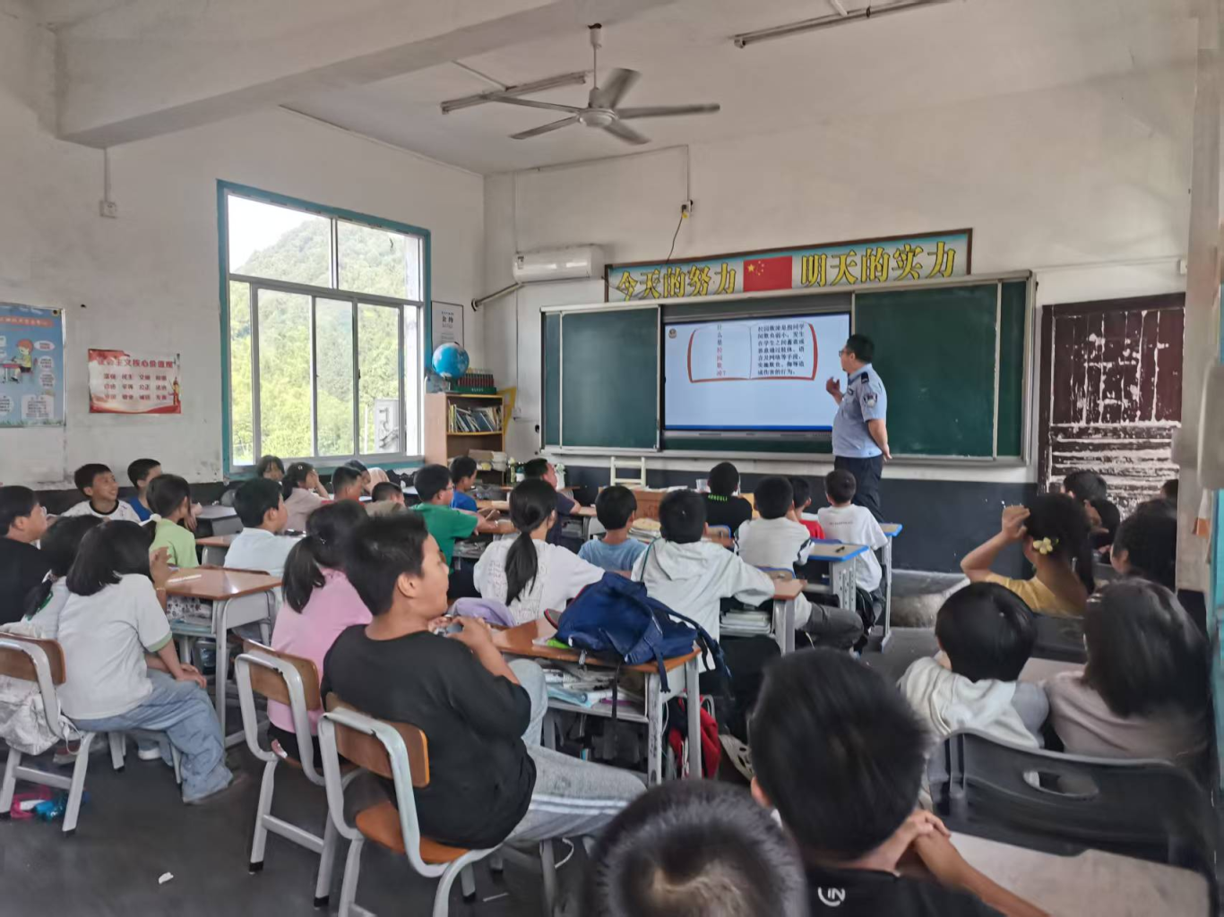 余坪镇“法治套餐”已送达，等你来“尝鲜”！