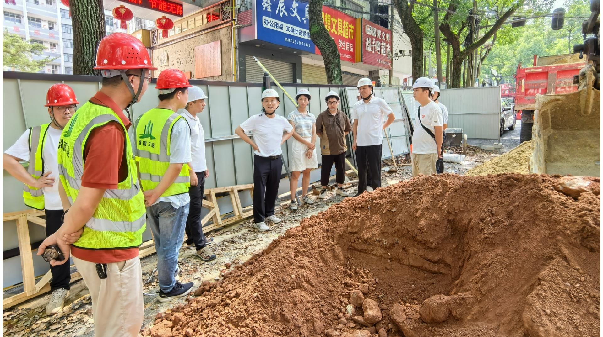 县住建局：紧盯一线！现场督导排水项目“进度条”