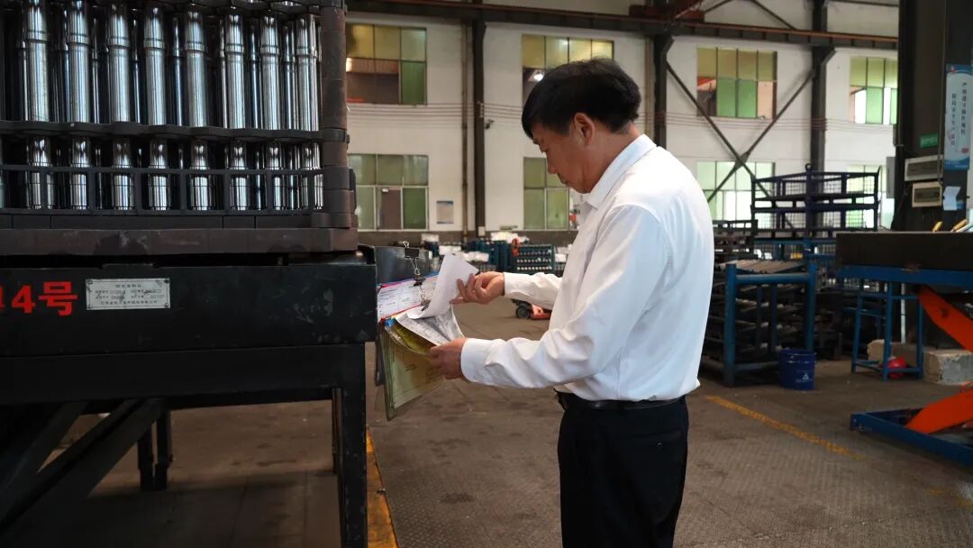 3辆自行车巡厂，管出50亿生意，这位董事长让“平江智造”走进100个国家