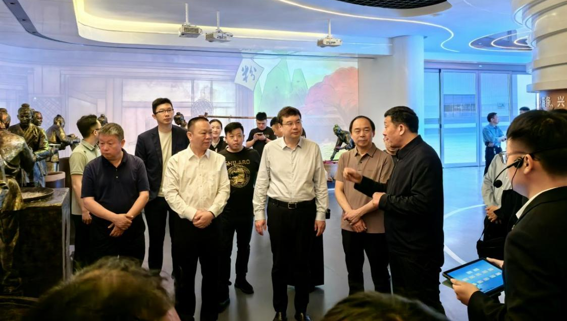 以辣为媒·双都携手   招商大使率团赴豫招商