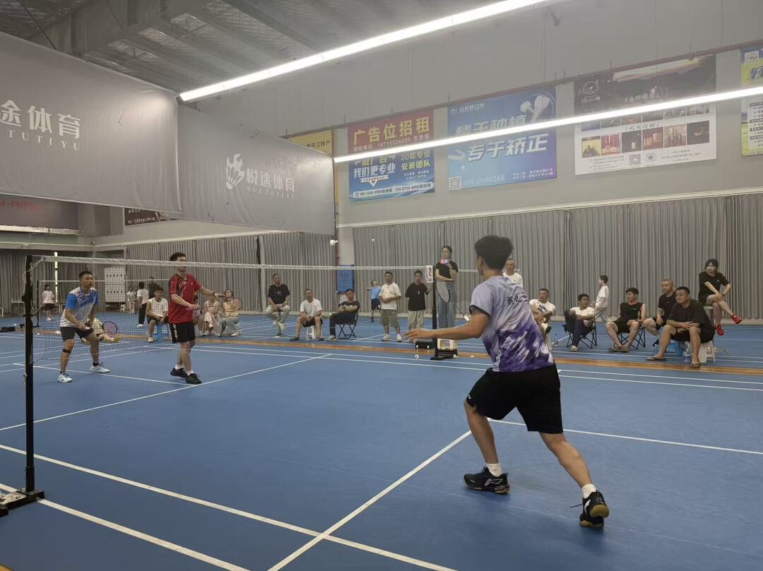 飞天鹰杯羽毛球男双赛：14对组合巅峰对决